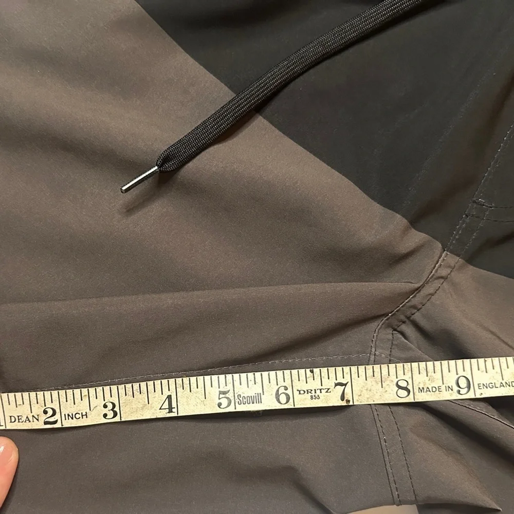 Vans Off The Wall Range Elastic Relaxed Shorts Size Small - Picture 9 of 9